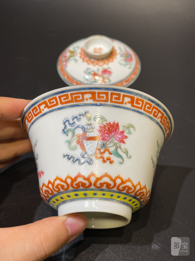 清同治 粉彩八宝纹盖碗 - 图4